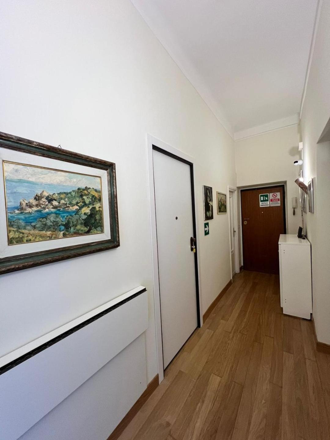 La Casa Di Piero In Via Ottaviano Apartment Rome Bagian luar foto
